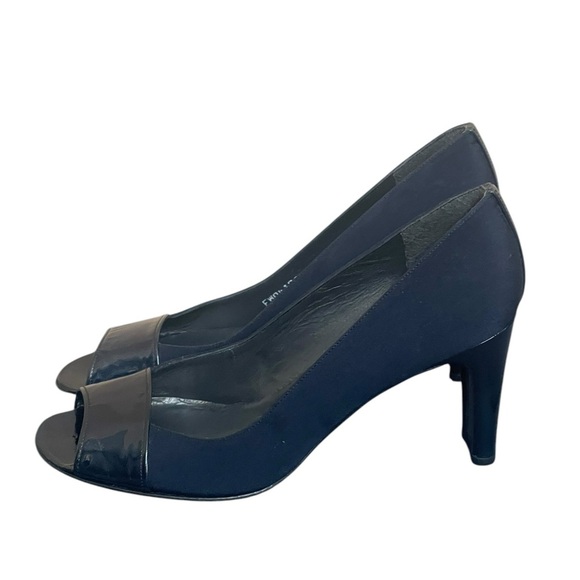 Stuart Weitzman Pumps Peep Toe Navy Blue
Fabric & Black Patent Leather size 8.5M - Picture 5 of 13